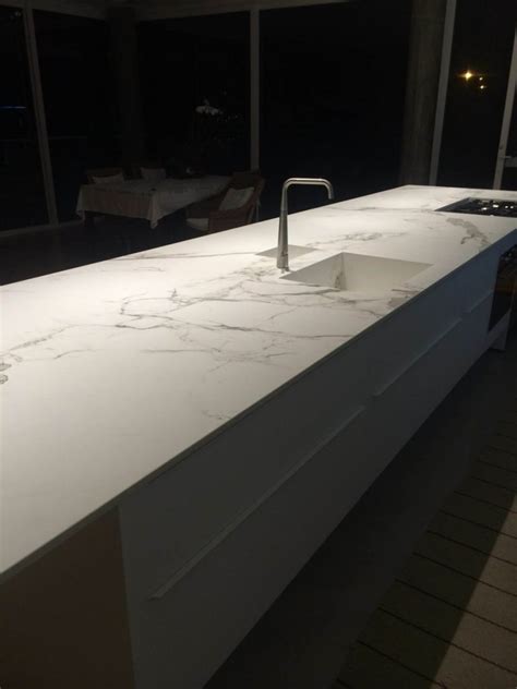 Dekton Aura 15
