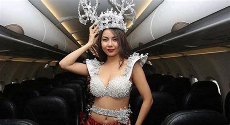Vietjet xin lỗi Lại Thanh Hương sau vụ mặc bikini đón U23 Việt Nam