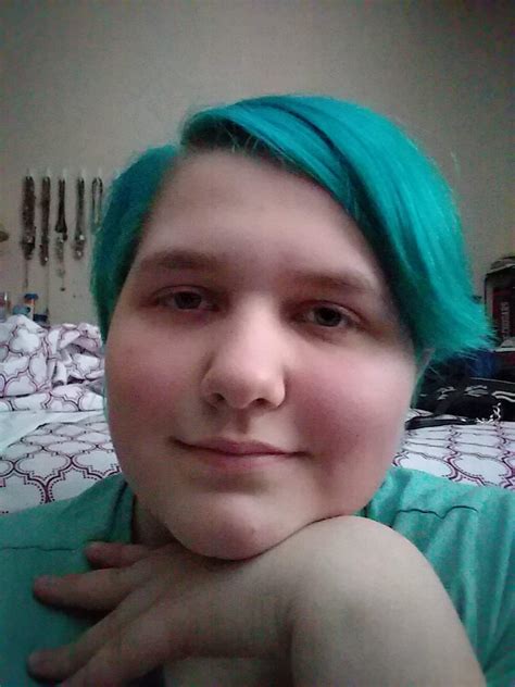 My Face Reveal Lesbian Dating Amino