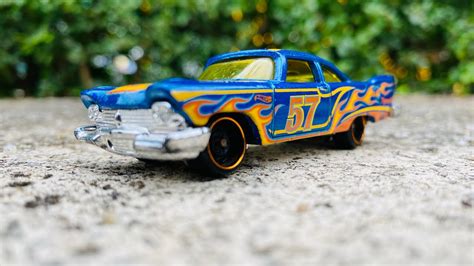 Hot Wheels PLYMOUTH FURY Flames BLUE ORANGE Mattel MJ NL Made In Malaysia