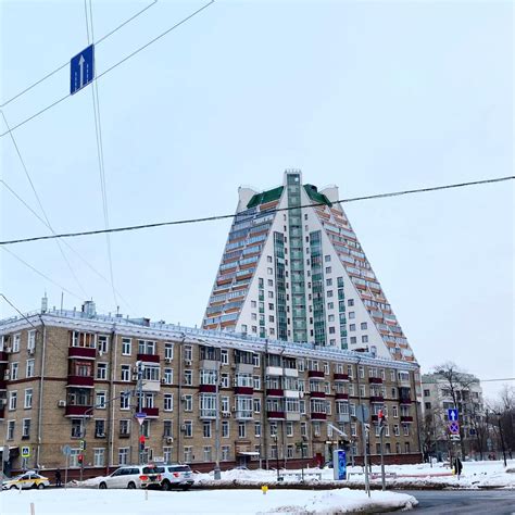 Изумленное, одноногое и воскресшее: семь очень странных зданий Москвы ...