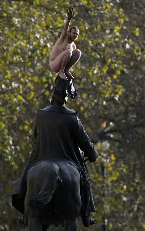 Naked Man Sits On Statue In Central London For Three Hours Barnorama