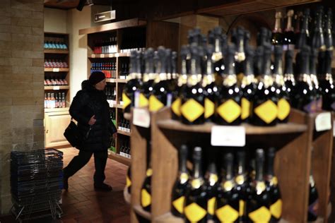 Российские виноделы призвали ввести пошлины в 200% для вин из стран НАТО