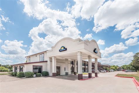 Days Inn By Wyndham Bryan College Station College Station Tx Hotels