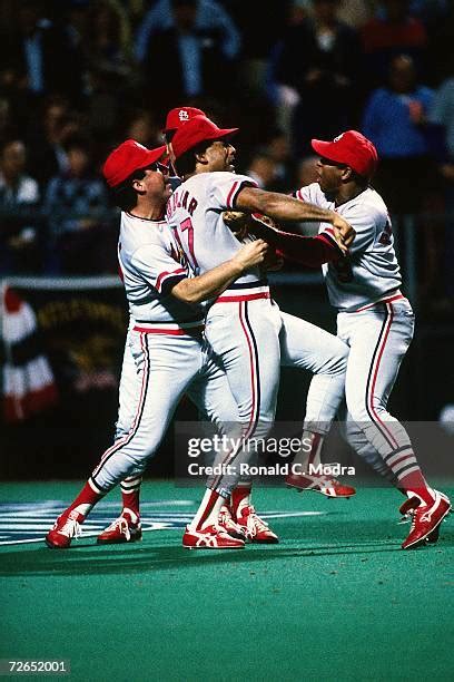 525 1985 World Series Photos & High Res Pictures - Getty Images