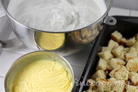 Английская кухня. Трайфл - десерт, состоящий из слоёв бисквита, фруктов ...