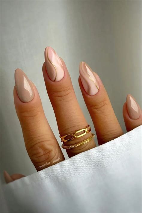 The 16 Prettiest Nude Fall Nails You Have To Try