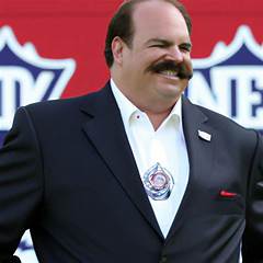 How Much Does Andy Reid Make