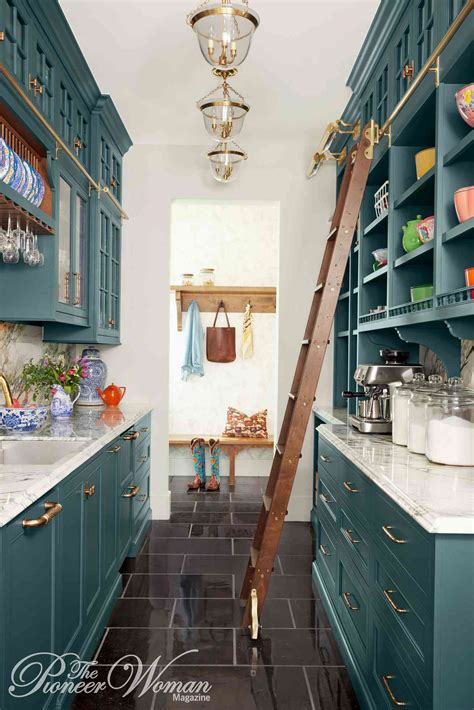 Pioneer Woman Ree Drummond Gives a Tour of the Kitchen in Her New Home