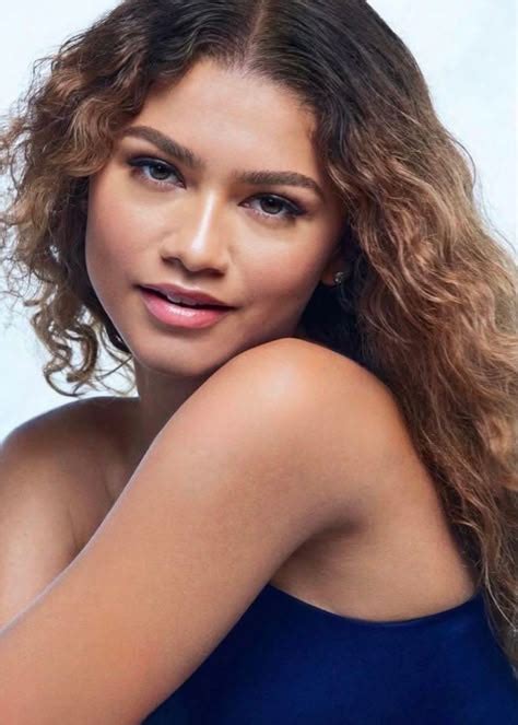 ZENDAYA IS HOT Ideas Zendaya Zendaya Coleman Zendaya Style