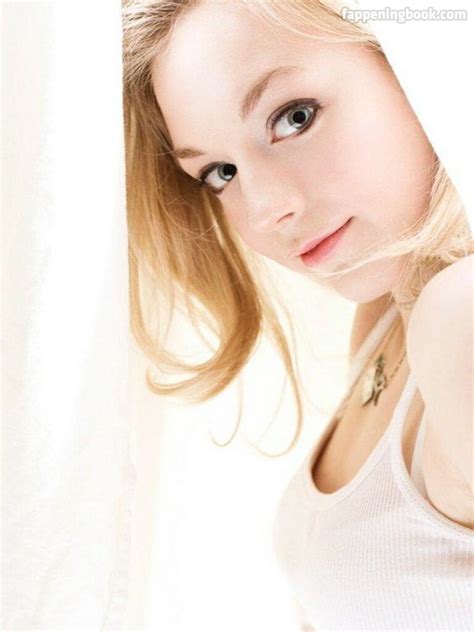 Emily Kinney Emmykinney Nude OnlyFans Leaks Fappening FappeningBook