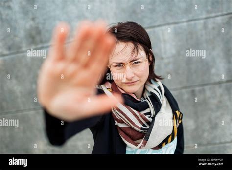 Woman Serious Portrait Front Hi Res Stock Photography And Images Alamy