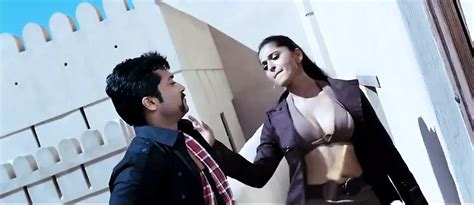 Anushka Shetty Cleavage Boobs Tits In Singham Babe Porn XHamster