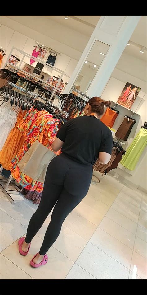 Big Latina Spandex Leggings Yoga Pants Forum