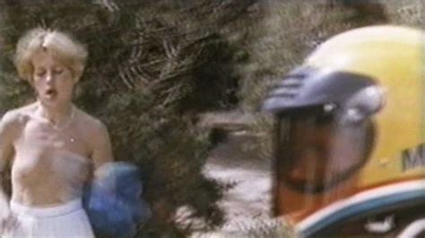 Naked Marianne Aubert In Sechs Schwedinnen Auf Ibiza