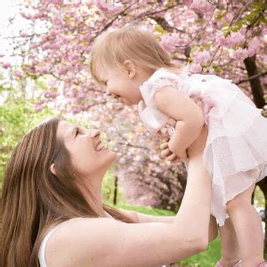 How To Be A More Present Mom The Well And Balanced Mom