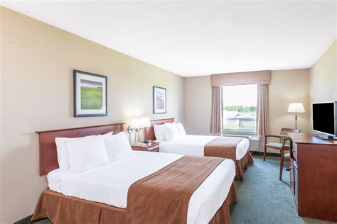 Super 8 by Wyndham Windsor NS | Windsor, NS Hotels