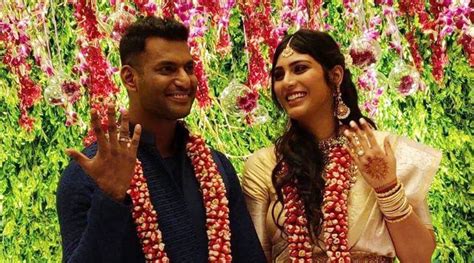 Actor Vishal gets engaged to longtime girlfriend Anisha Alla | Tamil ...