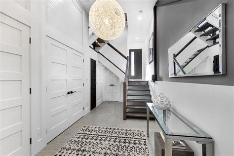 This skinny house in Toronto is back on the market for $1 million less