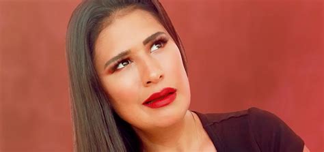 De sexo anal a pum Jurada do The Voice Kids vira youtuber sem frescura na web Notícias da TV