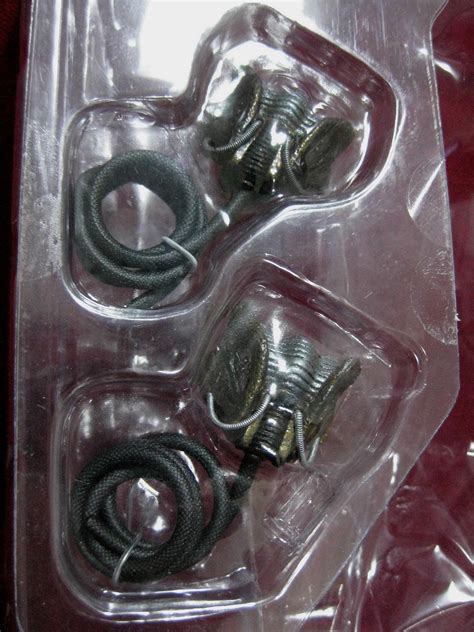 Desmond Collection Hot Toys City Hunter Predator In Predator