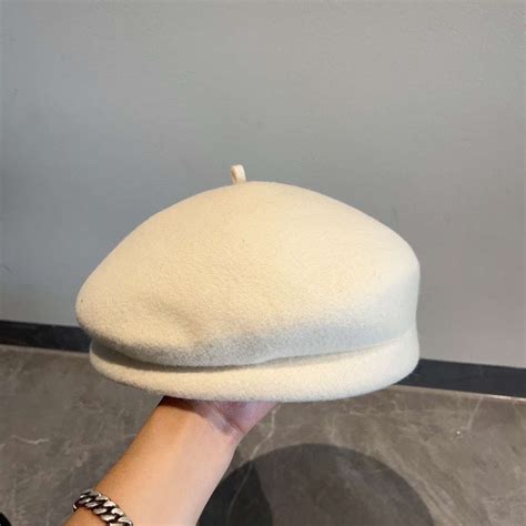 Saint Laurent Berets Hat White For Women Catalogs