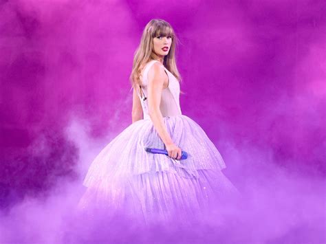 Why Roxanne's became the most famous spot for late-night cocktails 10