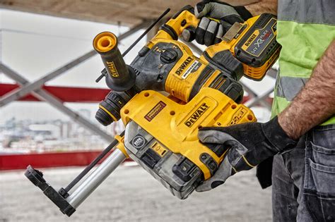 DeWalt FlexVolt aku kombinované kladivo 30mm SDS Plus 54V 2x3 0Ah aku