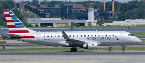 A Deep Look at American Airlines Embraer 175 Service (2024)