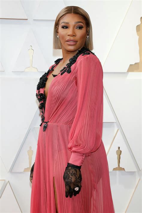 15 Of Serena Williams Best Red Carpet Looks