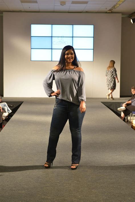 Fotos Desfile Plus Size Tem Lingerie Looks De Inverno E Ex Bbb Como Modelo Uol