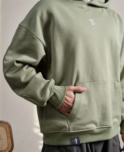 TOMSOYER — Базовая, современная, унисекс одежда с доставкой