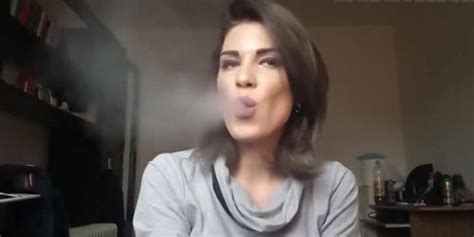 Brunette Smoking Amazing Snaps Tnaflix