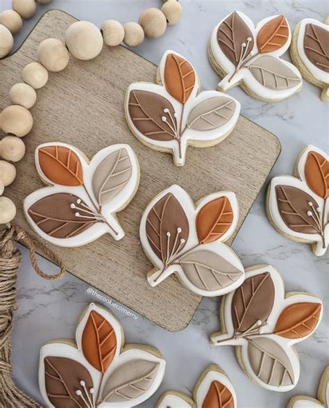 Royal Iced Cookies Sugar Cookie Royal Icing Iced Sugar Cookies Leaf