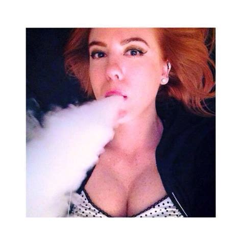 Clouds Cleavage Porn Pic