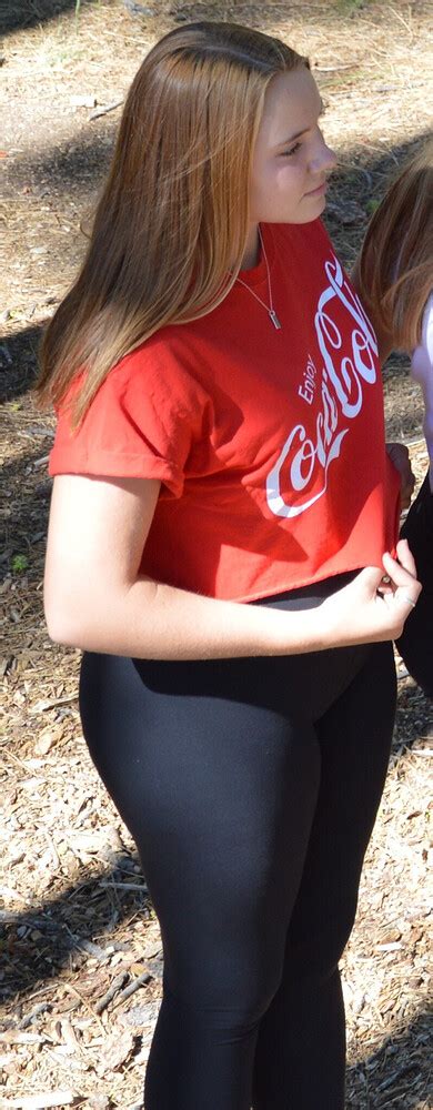 Blonde Pawg Showing Leggings Vpl On That Phatty Spandex Leggings Yoga Pants Forum