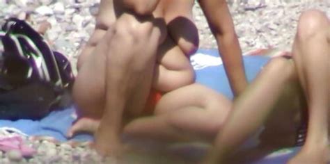 Bare Beach Mature Muff ZB Porn