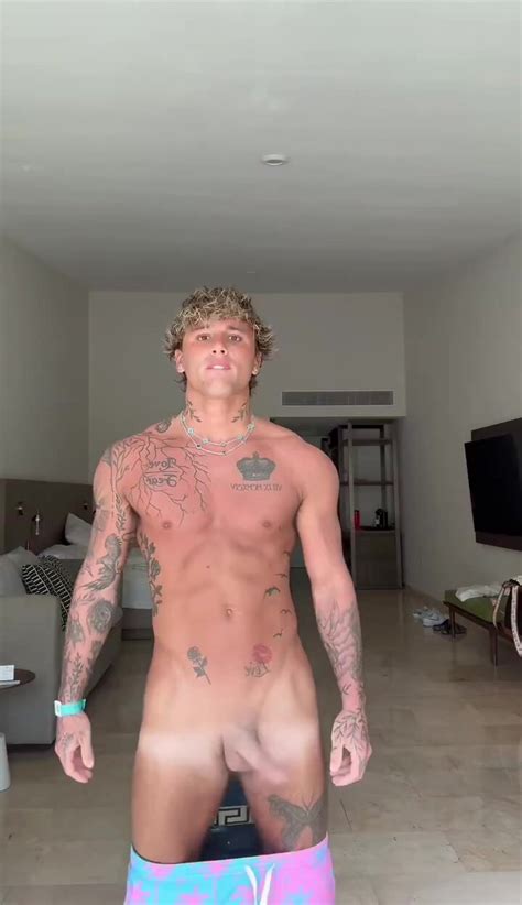 Braxton Muscle Naked Show ThisVid