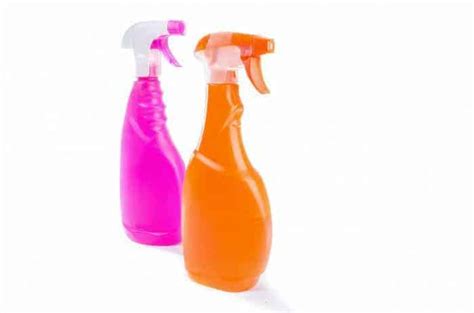 How to Make Your Own All Purpose Cleaning Spray | Simplify Create Inspire