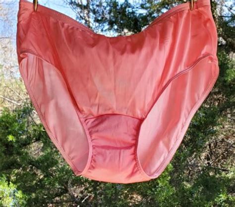 VTG Style Shadowline Bikini Panty Shiny Nylon L Ici Gem
