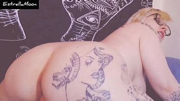 Big Ass Girl Fucks A Dildo Xnxx