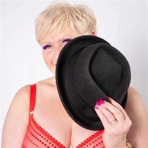 Uk Joolz And Star Bj 4 The Cameraman British Blowjob Porn By FapHouse XHamster