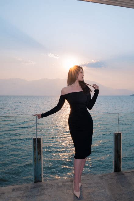 年年Nnian 洱海 年年Nnian 洱海 1 Porn Pic