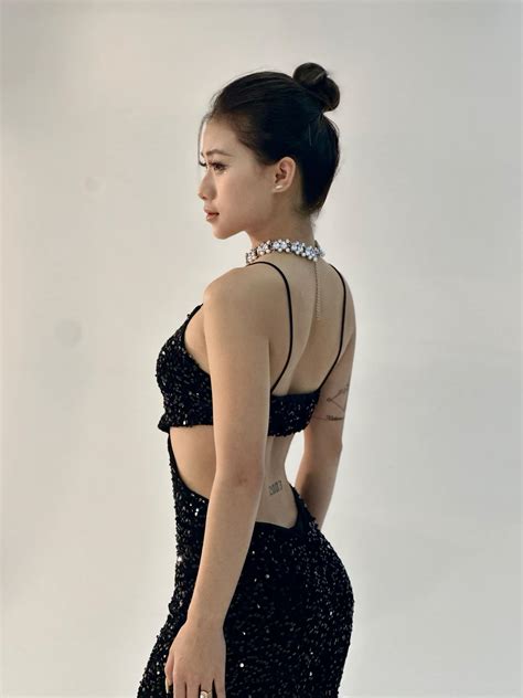 Ng M Nhan S C Cu N H T C A Hot Girl Th D C D Ng C V A Gi I Ngh G Y Ti C Nu I