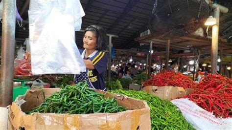 Cabai Di Pasar Pasar Rakyat Kota Jambi Alami Penurunan Harga Sentuh