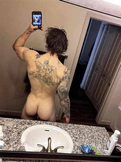 Need More Tats Nudes Hotguyswithtattoos NUDE PICS ORG