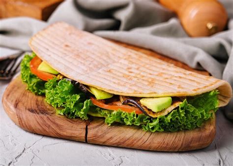 Premium Photo Tacos With Zucchini Lettuce And Tomatoes