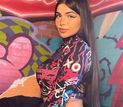 Who Is Babe Alinaxo Biography Net Worth Age Height Boyfriend Interesting Facts Twitch