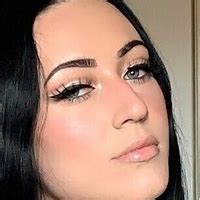 Daniella Pineda Nude OnlyFans Leaks Fapopedia