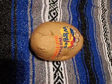 THE WIGGLES HOT Potato Hot Potato Singing Musical Plush Toy Toss Game Untested 29 09 PicClick UK